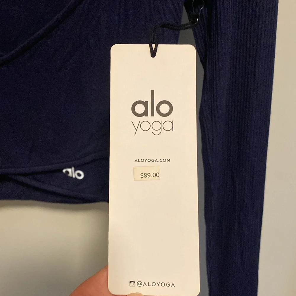 Alo Yoga Amelia Long Sleeve Crop Top. BNWT - Picture 6 of 12